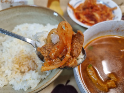 자취생 간단밥상 돼지갈비 중산집물갈비전골