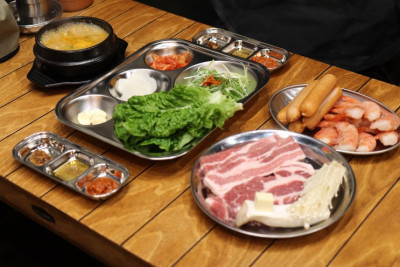 안산캠핑식당 새솔동고기집 이색적인 '새솔동 캠핑고기'