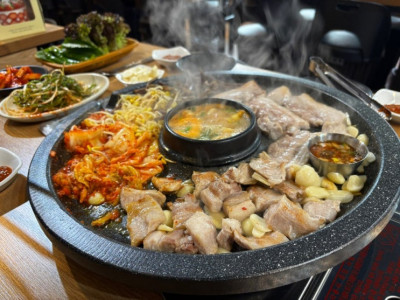 송파구 회식 장소 강남생고기에서 부드러운 삼겹살을 드셔보세요