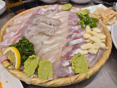 ​평리동 회집 횟님달님 돔 우럭 밀치 너무 신선하고 맛있어요!