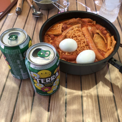 [캠핑먹방]지내들 오리지날 떡볶이 밀키트(Feat.두레캠핑장)