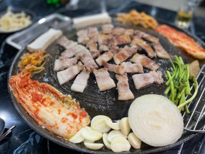 보령 동대동솥두껑삼겹살 돈꼬 1997