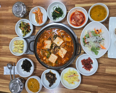 [경기] 화성 남양맛집 한식맛집 가정식맛집 두부전골 소불고기 집밥 엄마손맛 , 신이천밥상