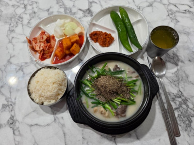 순대국, 갈비탕, 삼계탕 '가마솥순대국'